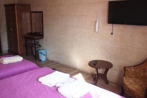 emres stone house