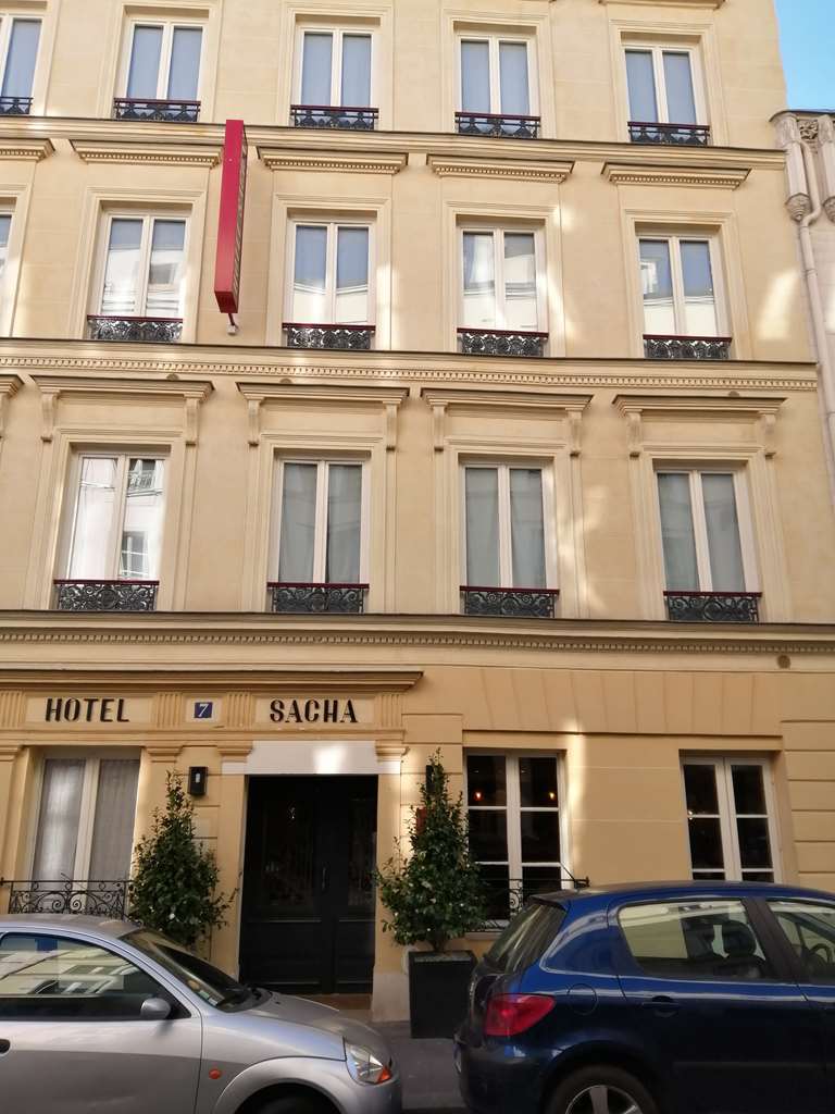 hotel sacha