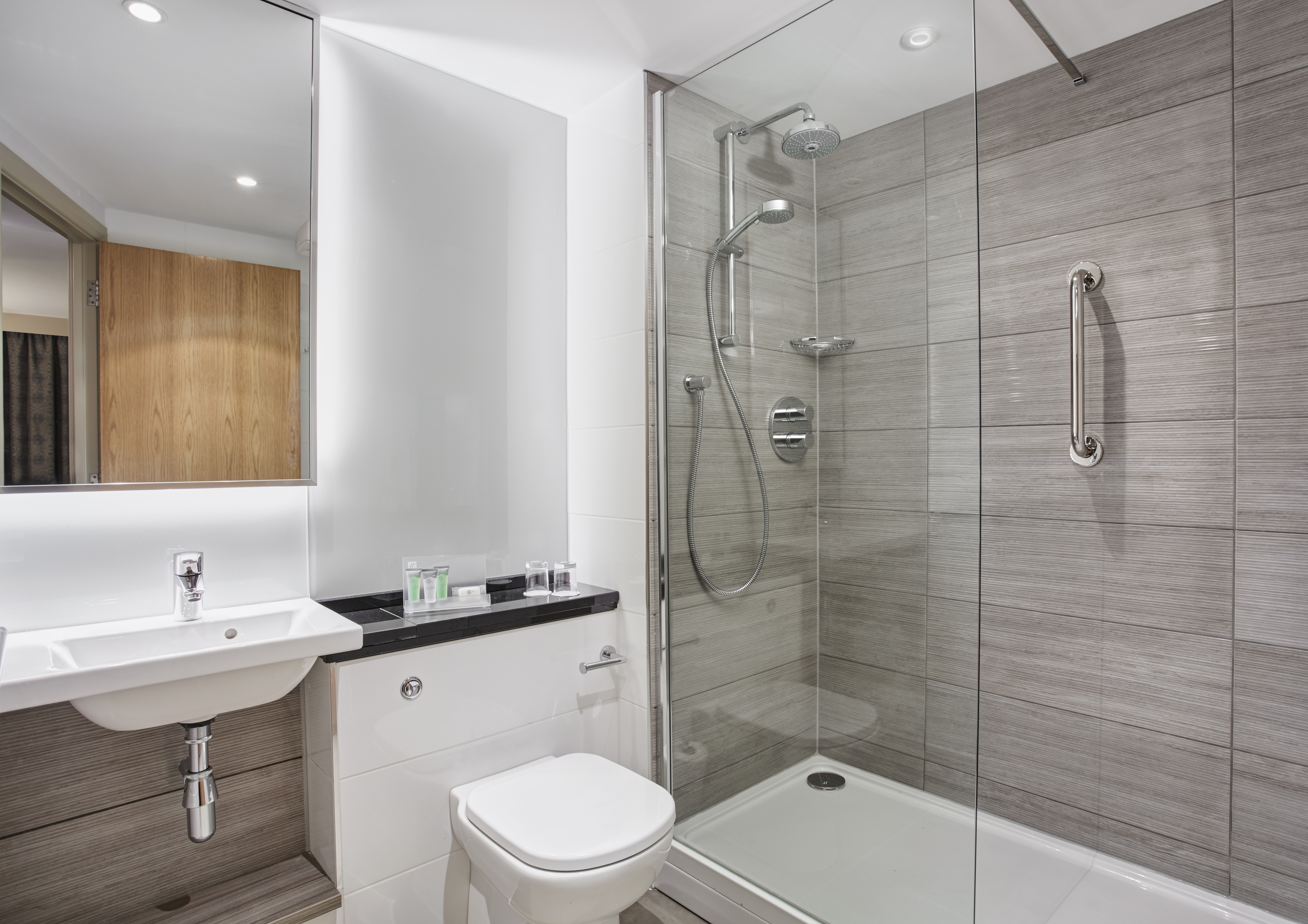 holiday inn belfast city centre by ihg