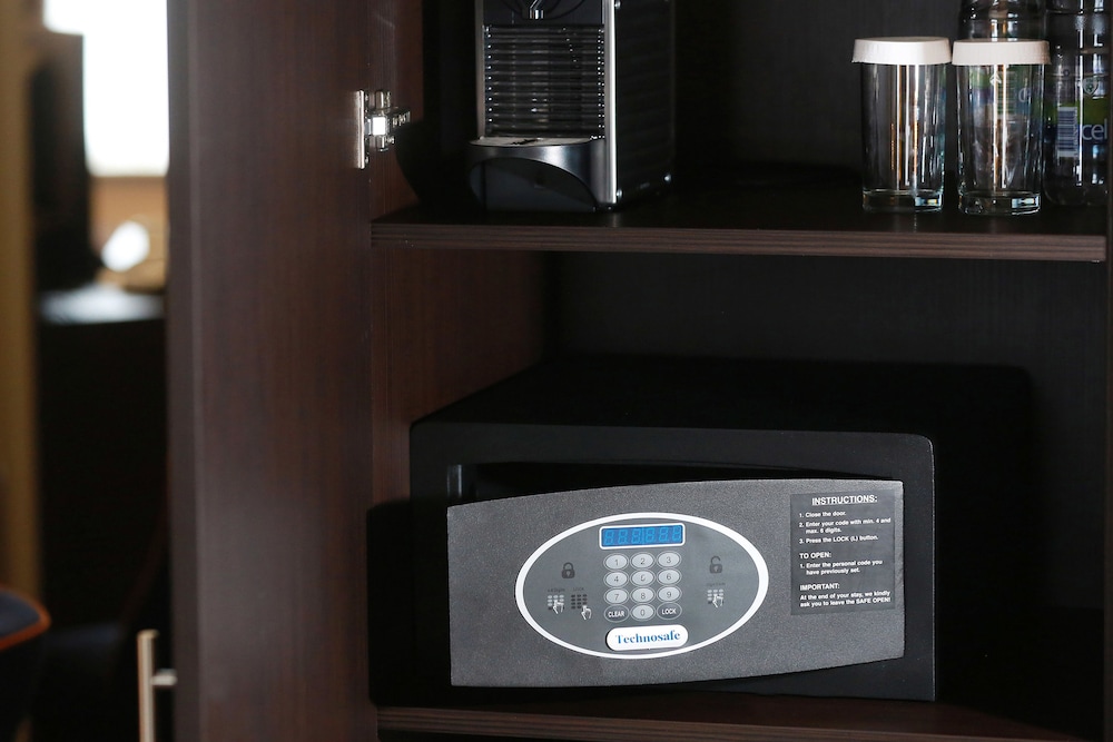 holiday inn belfast city centre by ihg