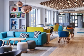Holiday Inn Belfast City Centre By Ihg,Belfast City Centre>>Belfast,4 star