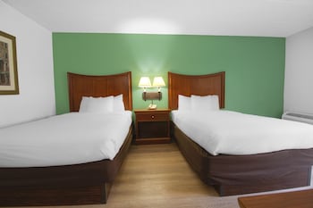 tulsa square hotel central i 44 by oyo