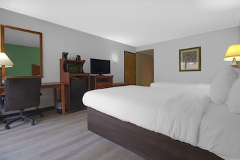 tulsa square hotel central i 44 by oyo