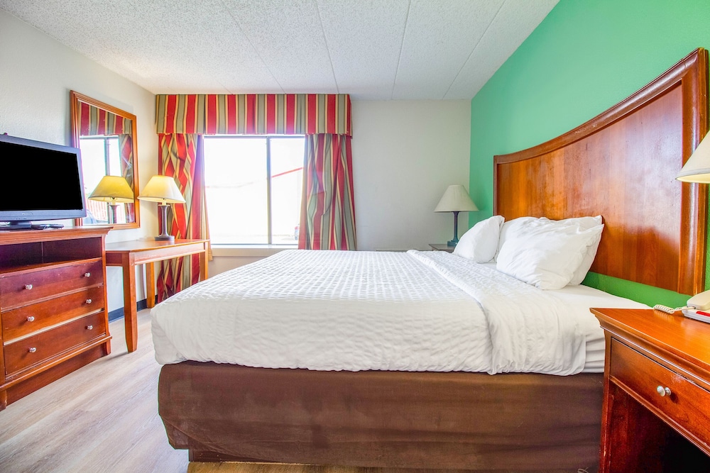 tulsa square hotel central i 44 by oyo