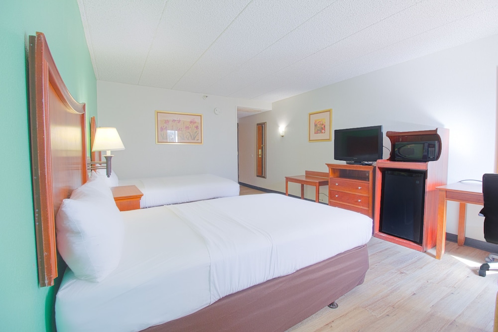 tulsa square hotel central i 44 by oyo