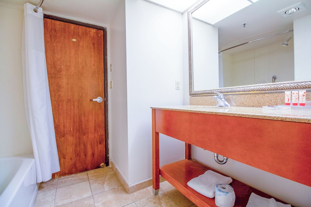 tulsa square hotel central i 44 by oyo