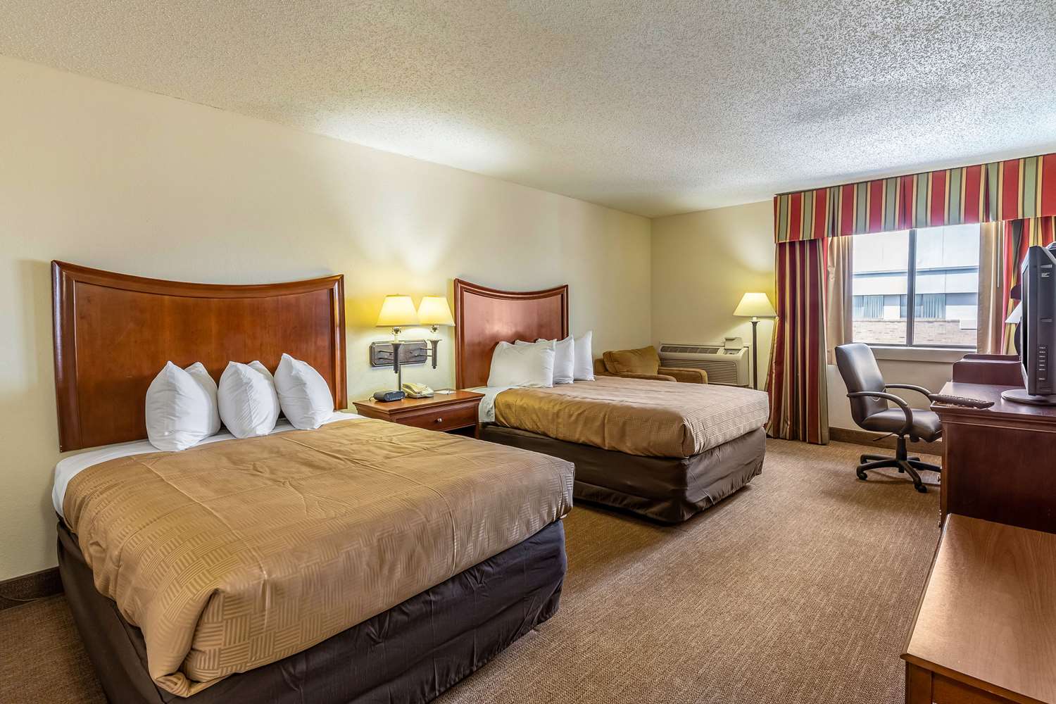 tulsa square hotel central i 44 by oyo