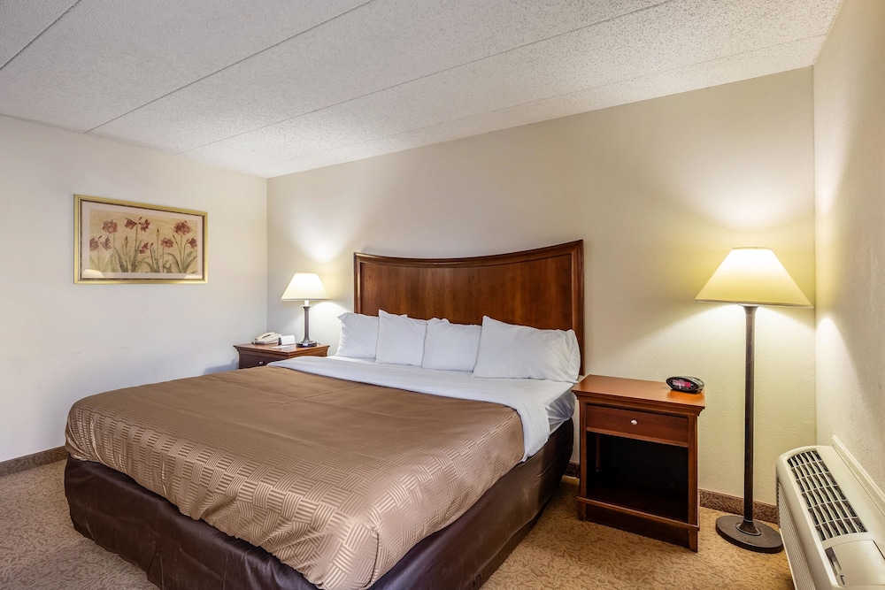 tulsa square hotel central i 44 by oyo