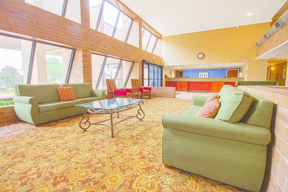 tulsa square hotel central i 44 by oyo