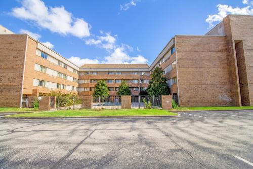 Tulsa Square Hotel Central, I-44 By Oyo,Near Tulsa Community College,2 star