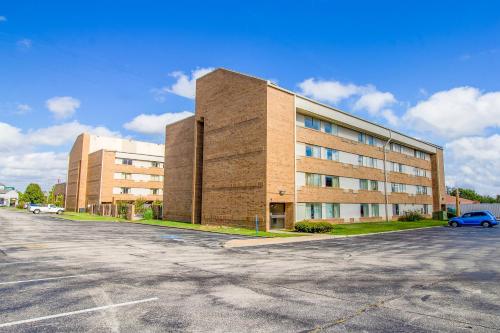 Tulsa Square Hotel Central, I-44 By Oyo,Near Tulsa Community College,2 star