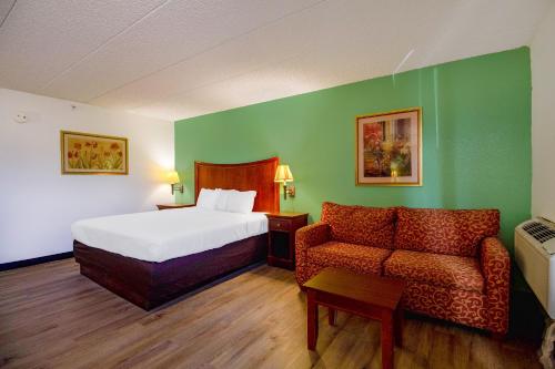 tulsa square hotel central i 44 by oyo