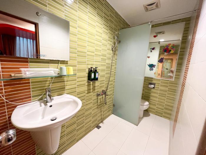 tz shin resort hostel