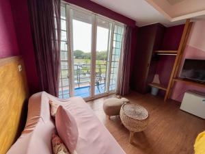 tz shin resort hostel