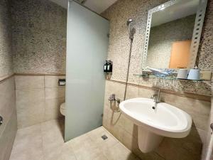 tz shin resort hostel