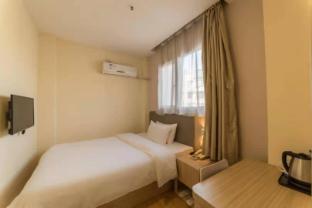 hanting inn wuhan university
