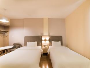 hanting inn wuhan university