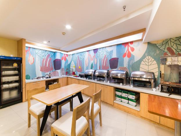 hanting inn wuhan university