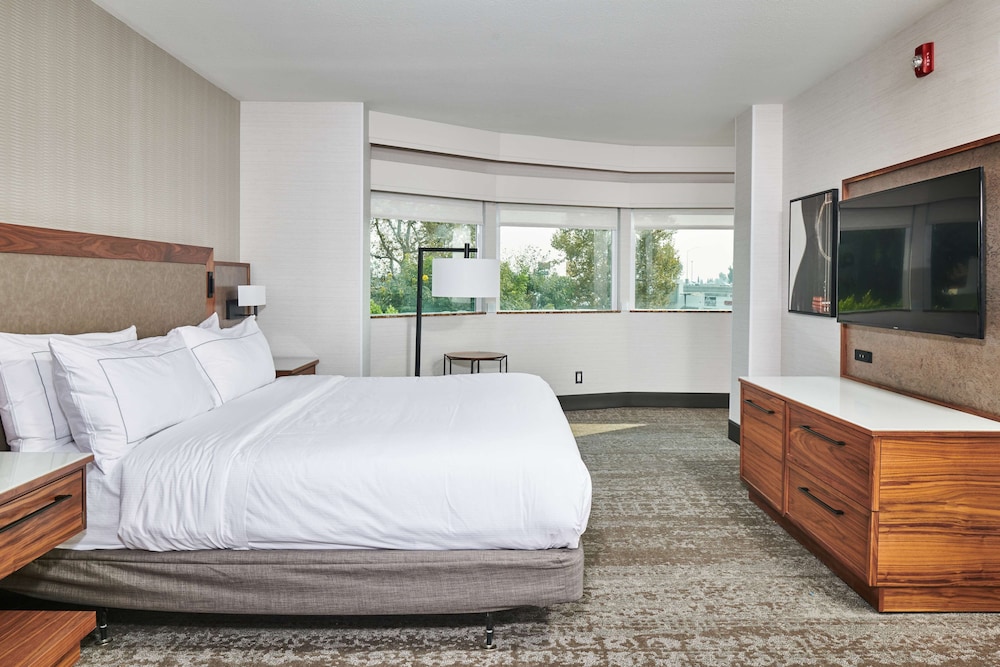 Doubletree By Hilton Fullerton,Fullerton>>Anaheim,3 star