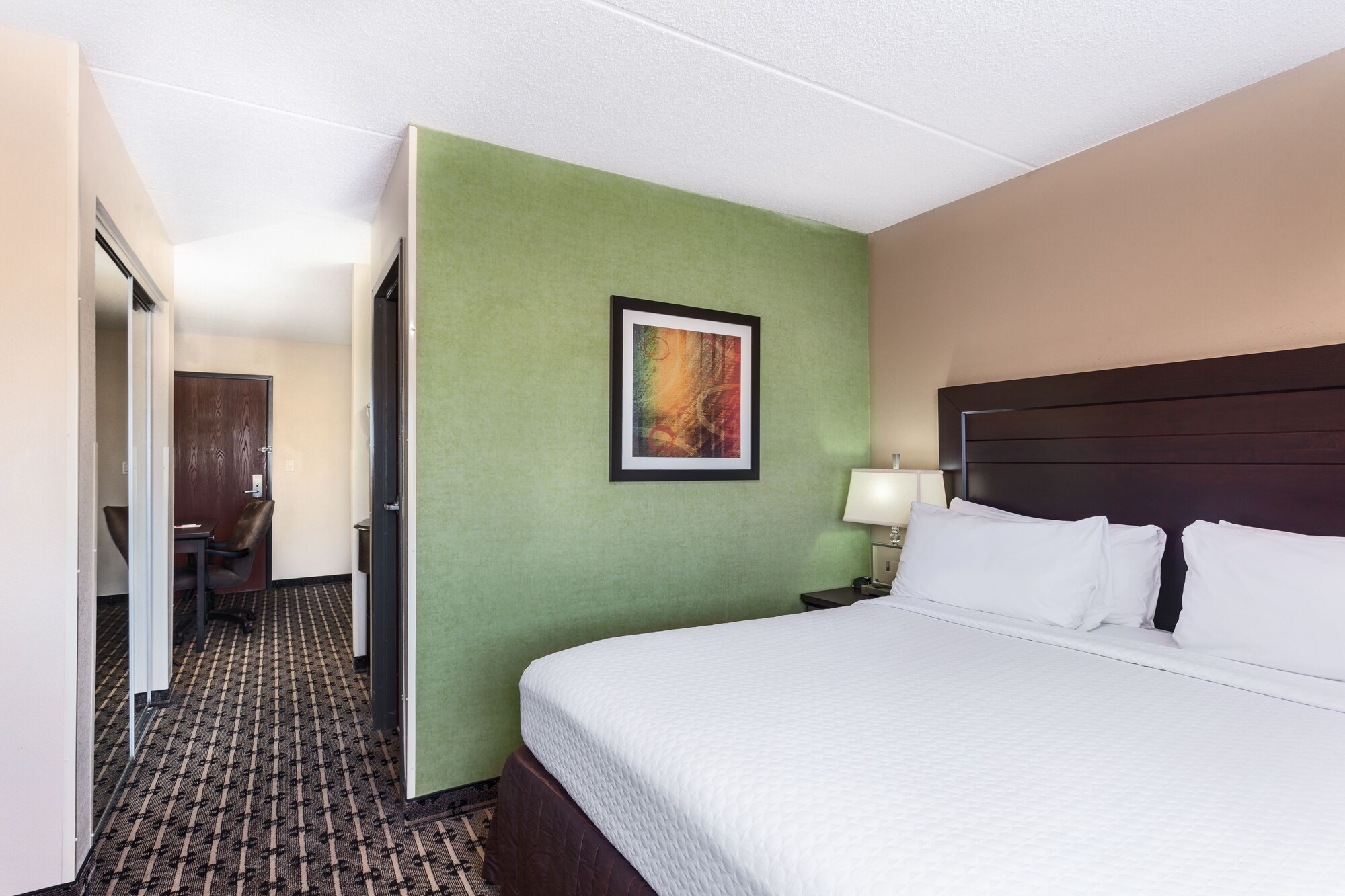 crowne plaza milwaukee south by ihg