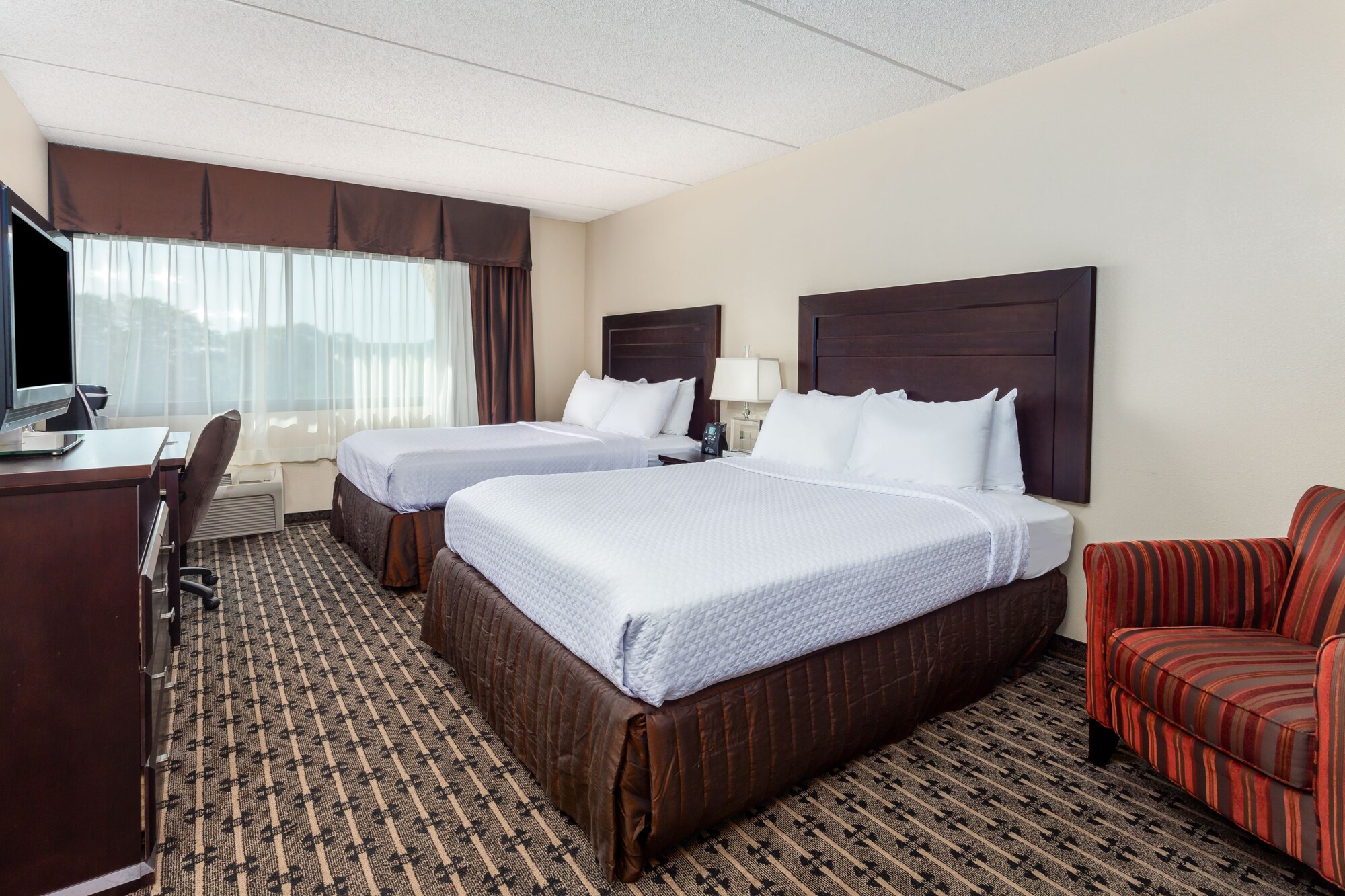 crowne plaza milwaukee south by ihg