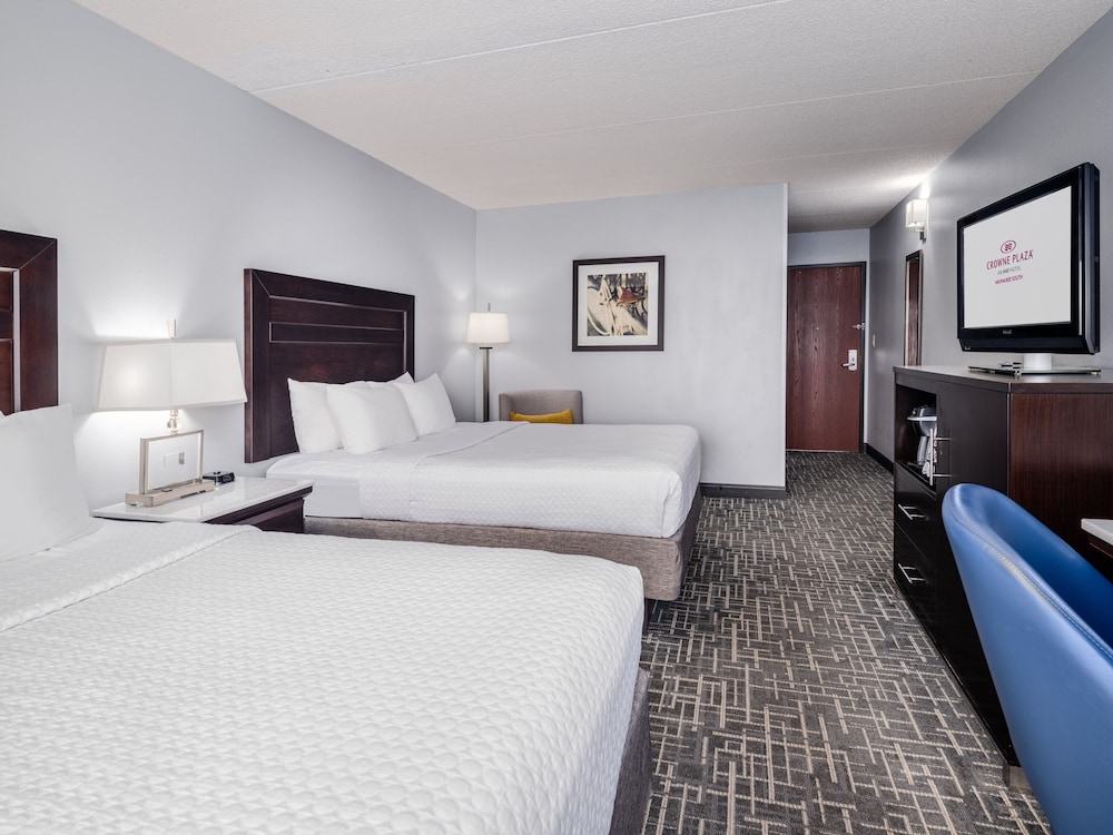 crowne plaza milwaukee south by ihg