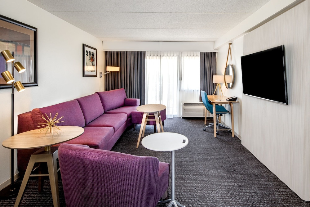 crowne plaza milwaukee south by ihg