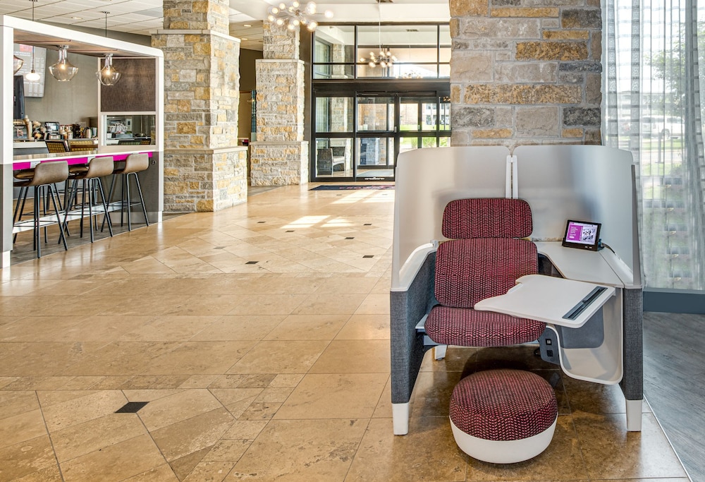 crowne plaza milwaukee south by ihg