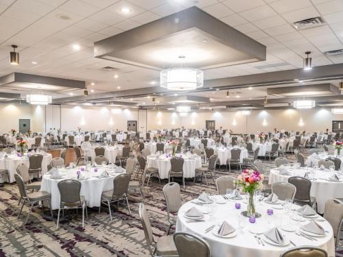 crowne plaza milwaukee south by ihg