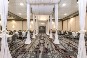 crowne plaza milwaukee south by ihg