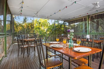 Aaok Lakes Resort & Caravan Park,Berry Springs>>Batchelor,2 star