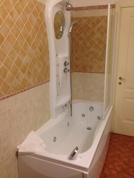 hotel barolo