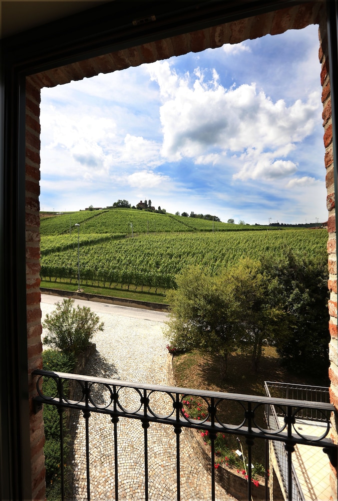 hotel barolo