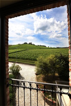 hotel barolo
