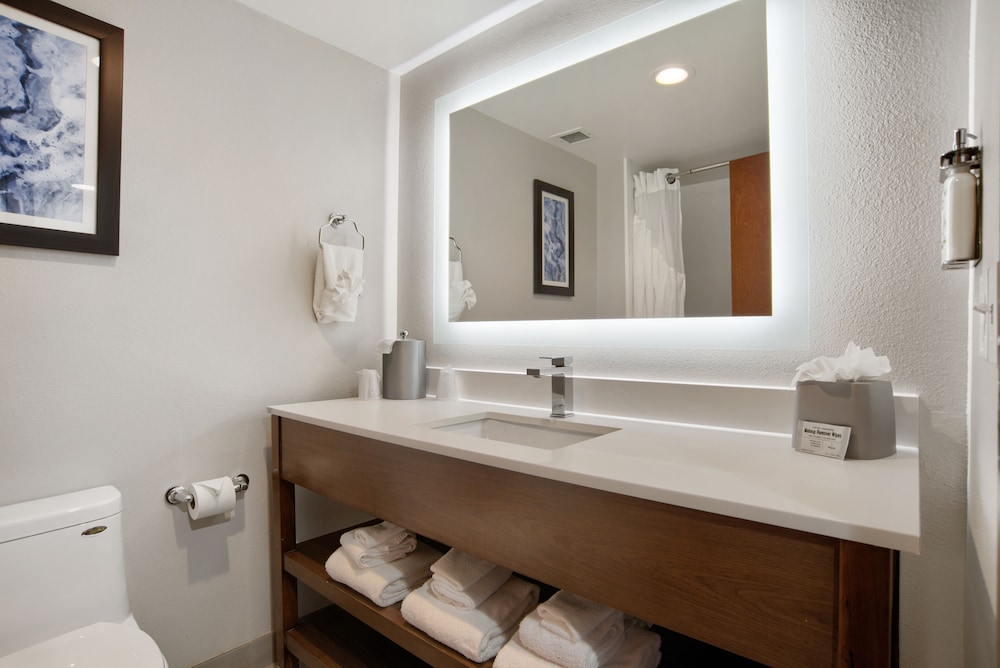 holiday inn express mobile i 65 by ihg