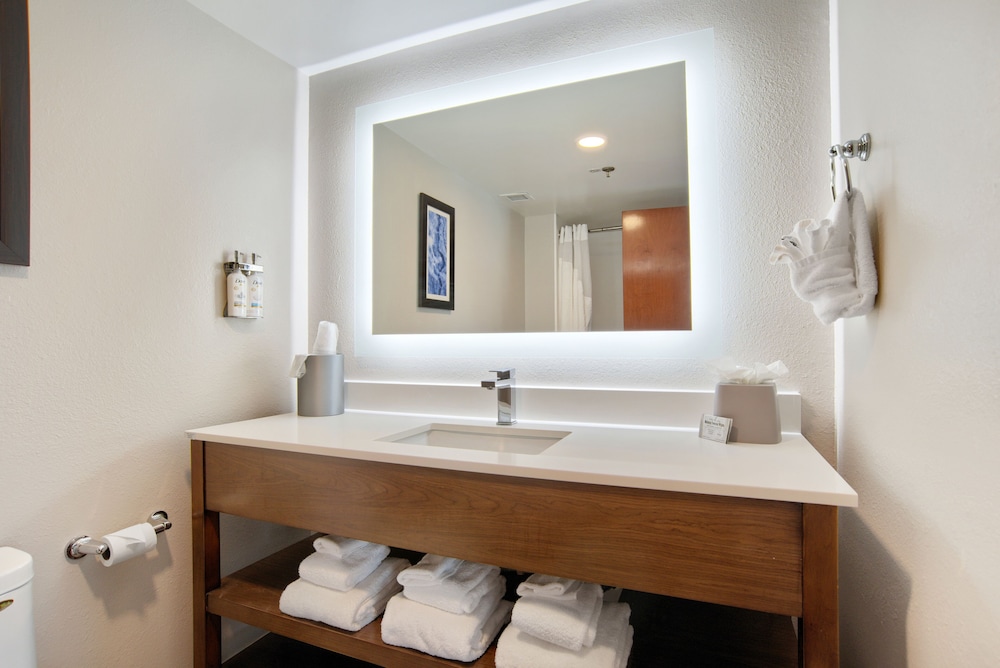 holiday inn express mobile i 65 by ihg