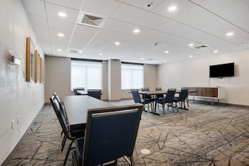 holiday inn express mobile i 65 by ihg