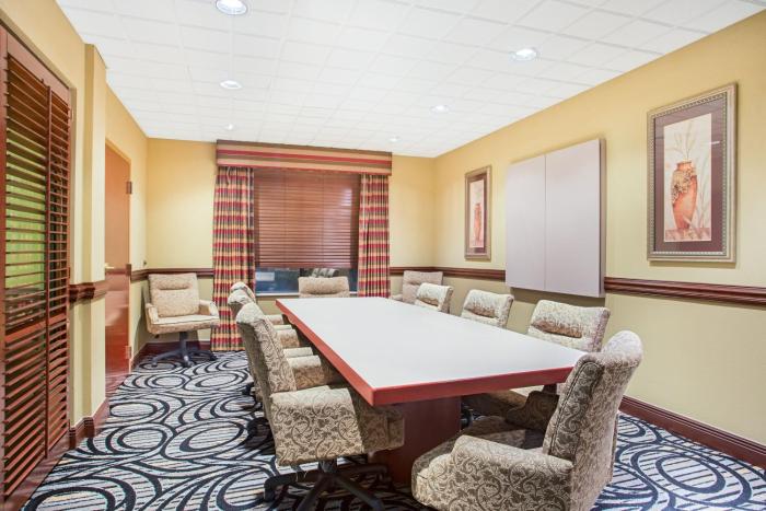 holiday inn express mobile i 65 by ihg