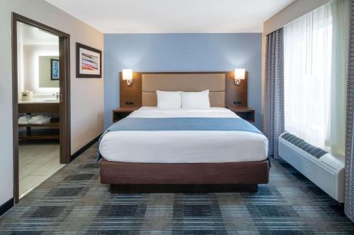 holiday inn express mobile i 65 by ihg