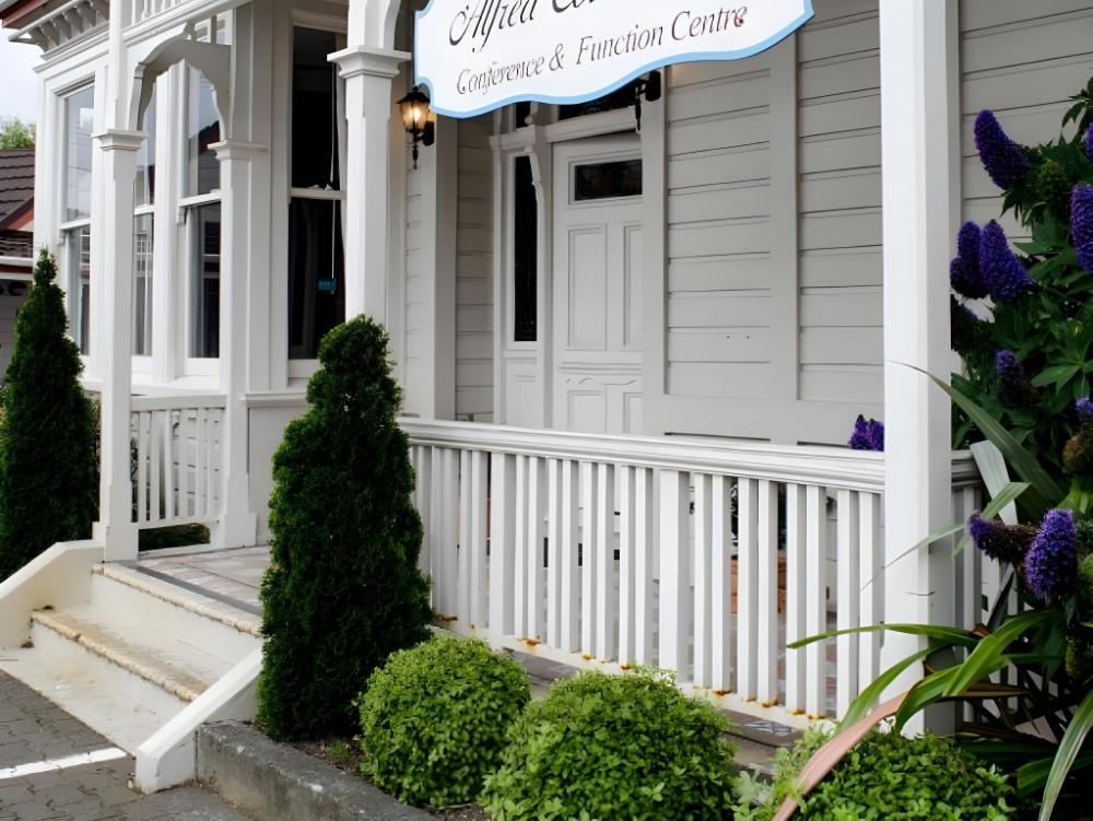 settlers motor lodge