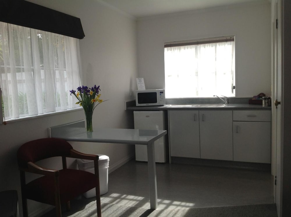 settlers motor lodge