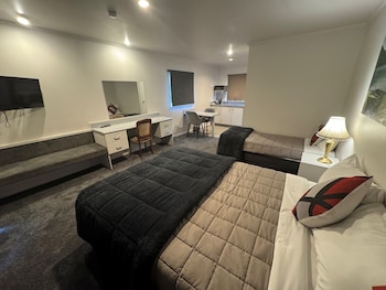 settlers motor lodge