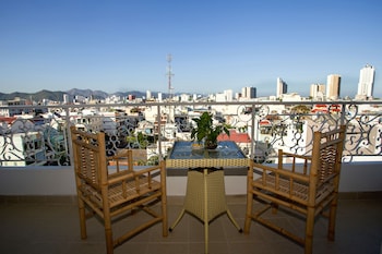 rex hotel and apartment