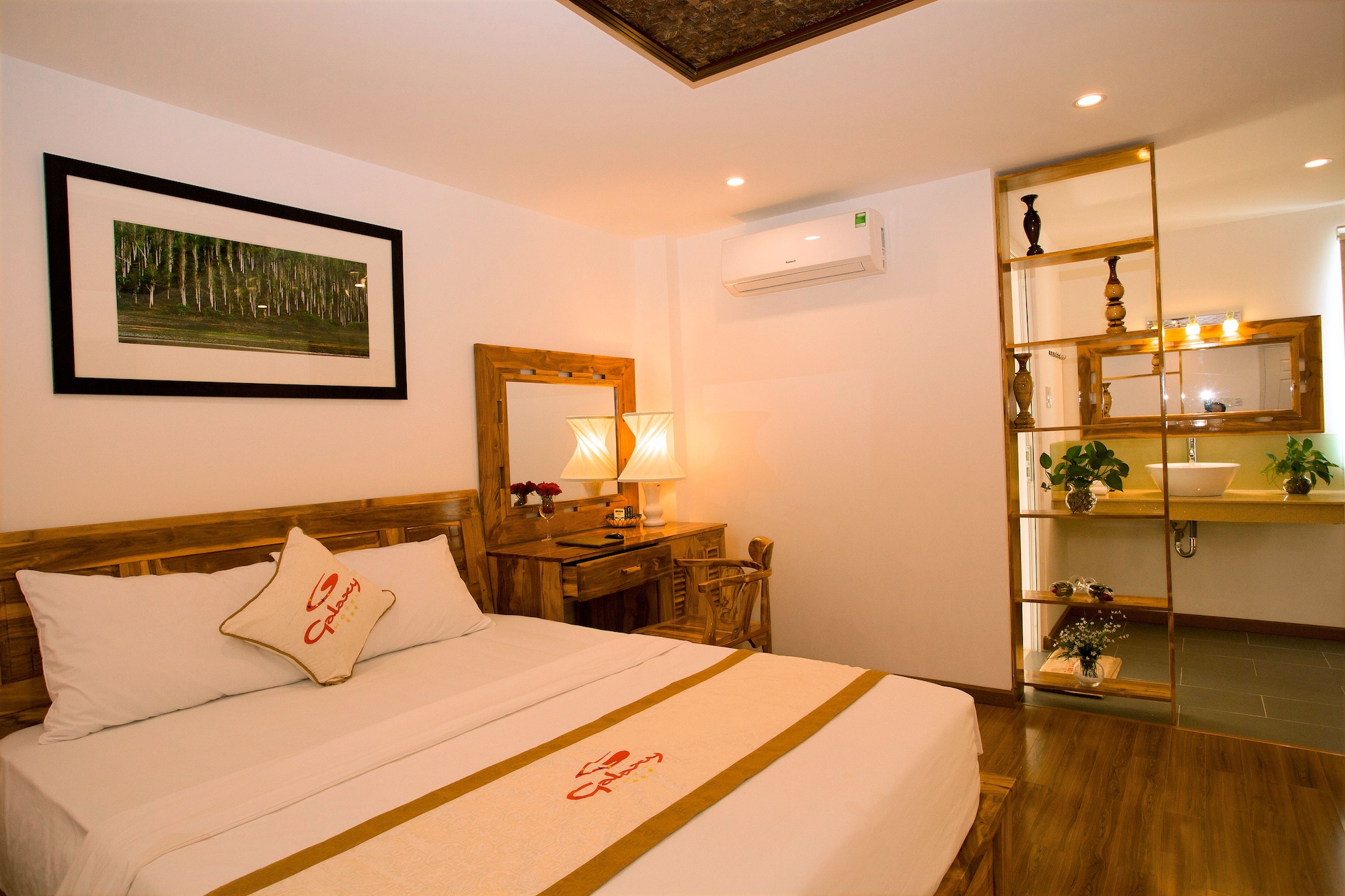 rex hotel and apartment