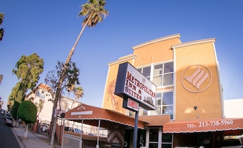 metropolitan inn and suites