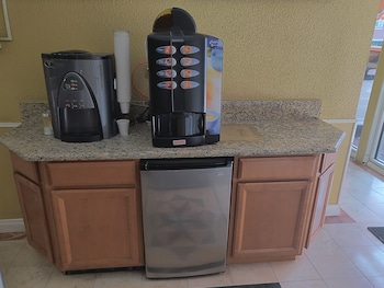 metropolitan inn and suites