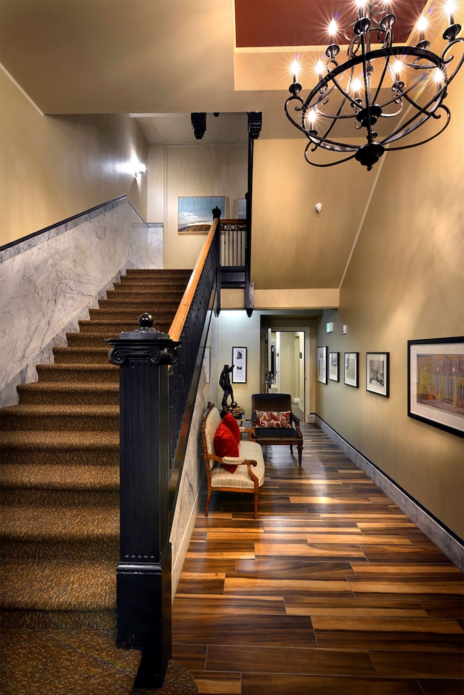 hotel maison yakima tapestry collection by hilton