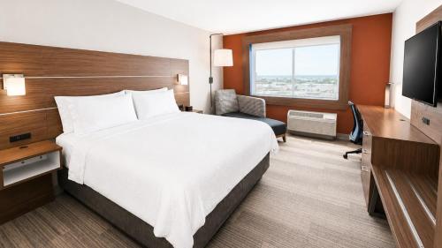 holiday inn express and suites omaha millard area