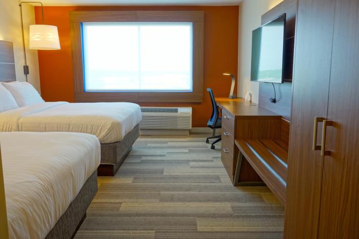 holiday inn express and suites omaha millard area