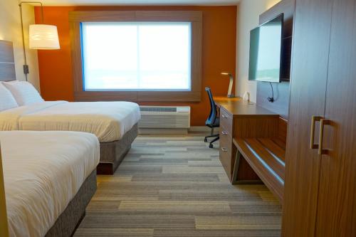 holiday inn express and suites omaha millard area